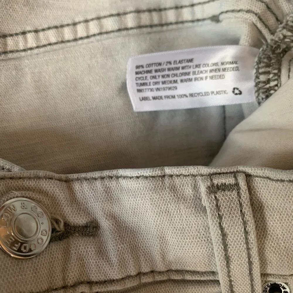 Goodfellow Jean white, size (33x30) T-Shirt size L